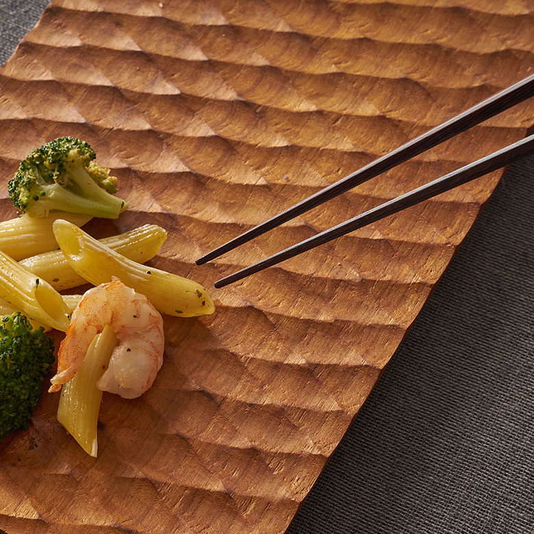 先端が1.8mmと細いためつまみやすい