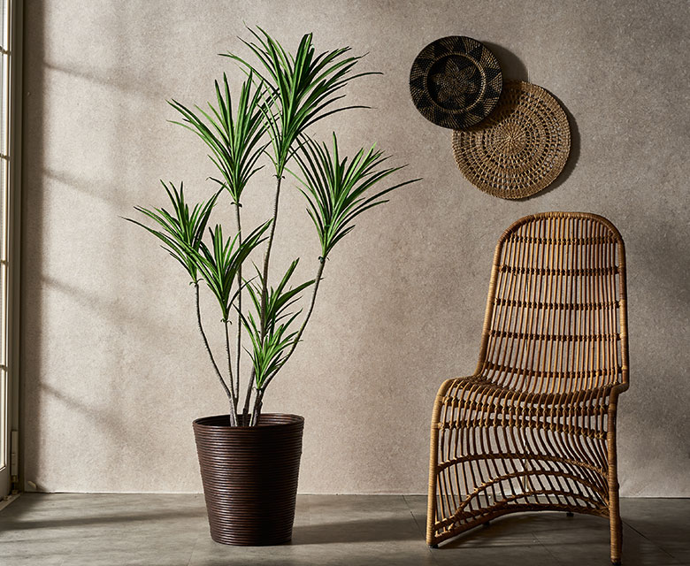 プランターカバーを合わせると雰囲気アップ