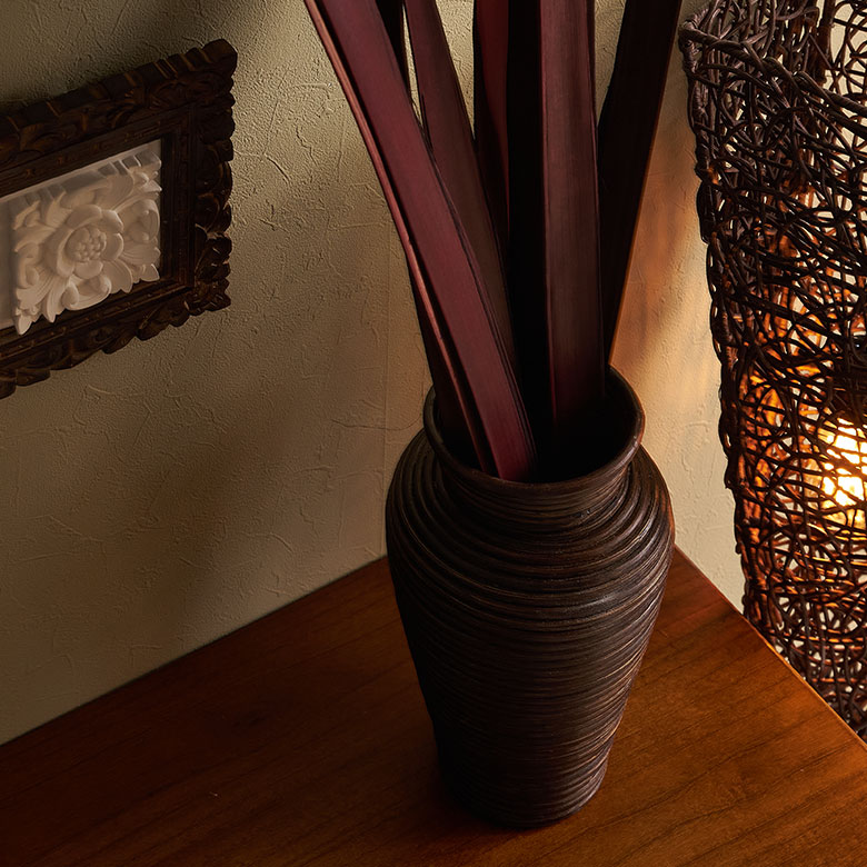 フラワーベースと合わせるのはもちろん、ハンギングしても素敵