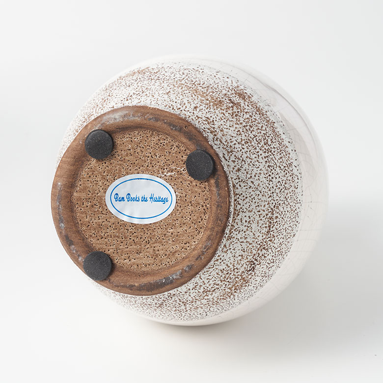 底には滑り止め付き