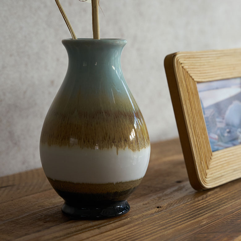 層をなす特徴的なペイントが個性的