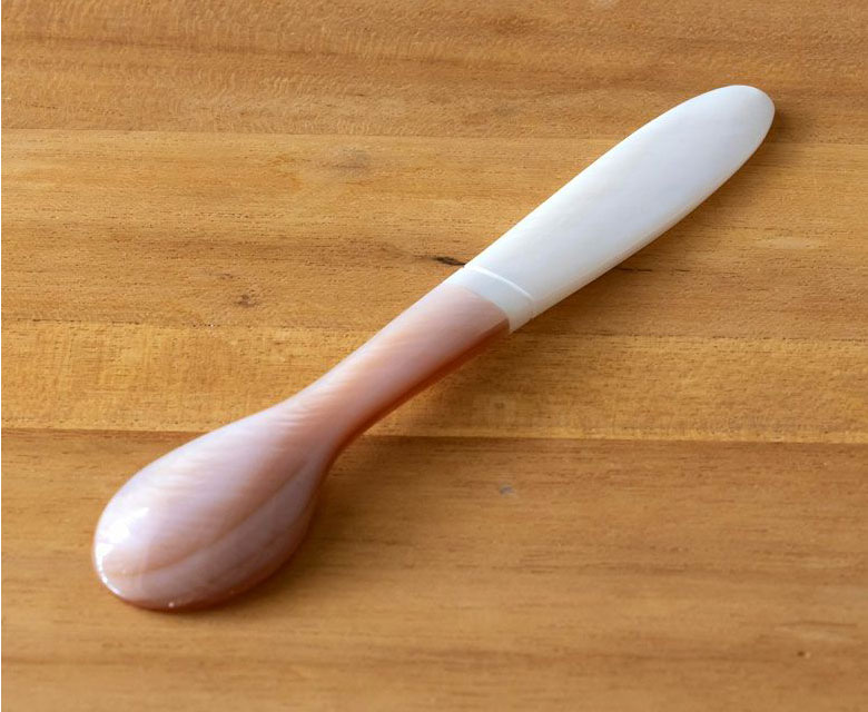 貝で作られたハンドメイド品