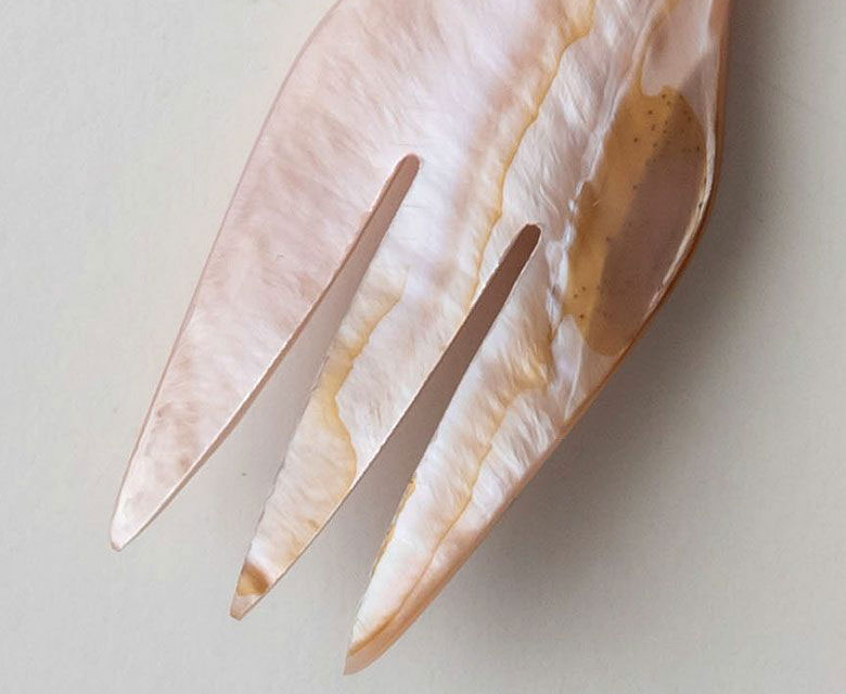 天然素材でできた上品なフォーク