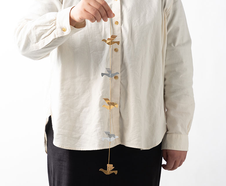 手に持つとこのくらいの大きさ