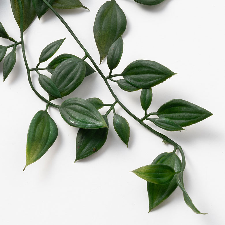 つるが魅力的なフェイクグリーン