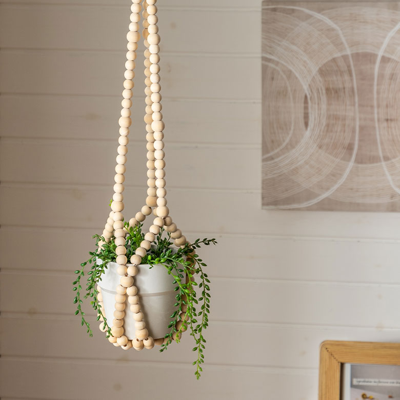 ウッドビーズのプラントハンガー