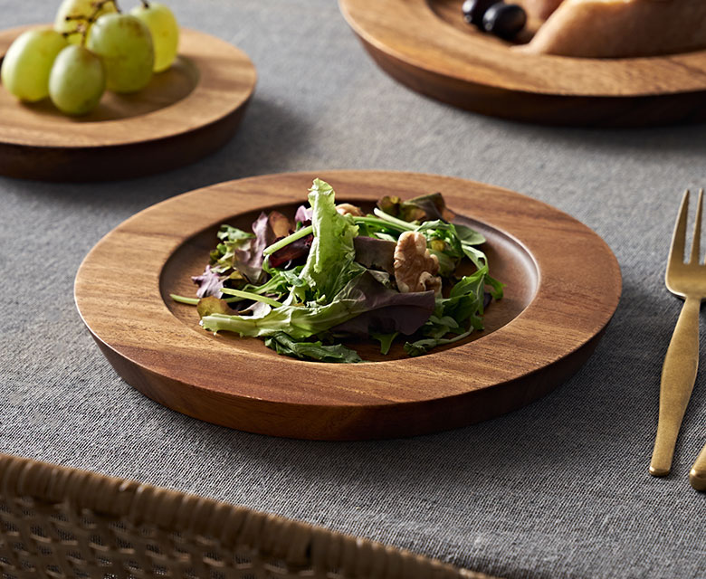 スタイリッシュな木製食器