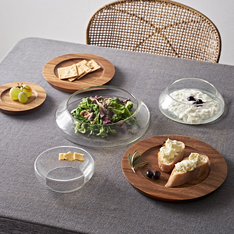 スタイリッシュな木のプレート