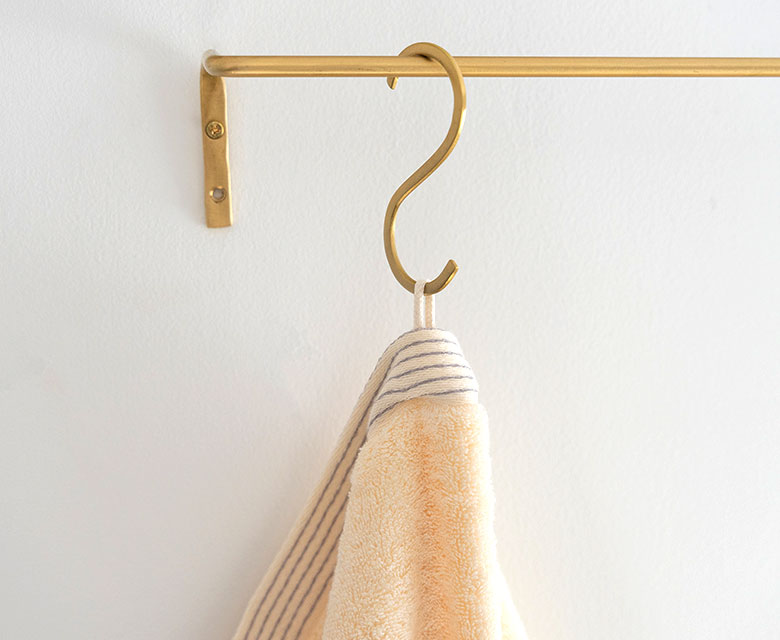 ハンガーループ付きタオル