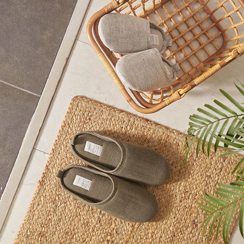 今治タオルの生地でできたスリッパ