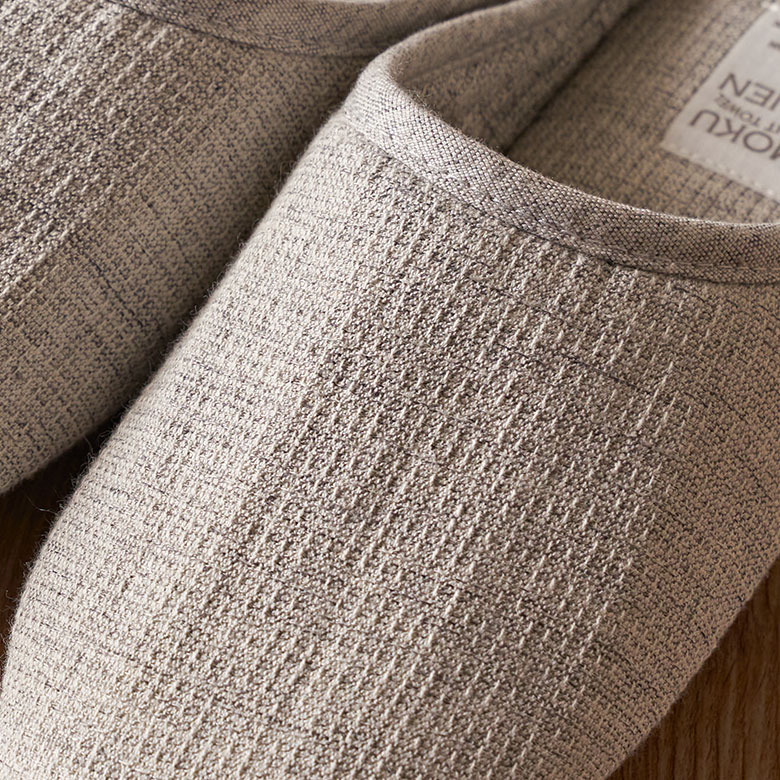 タオル地のシンプルなデザインのスリッパ