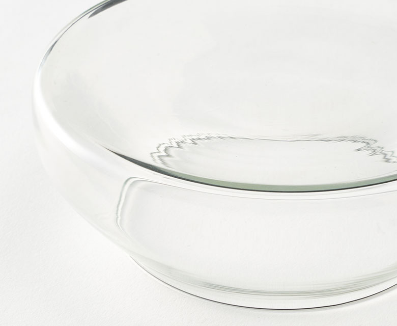 ガラスの小物入れ