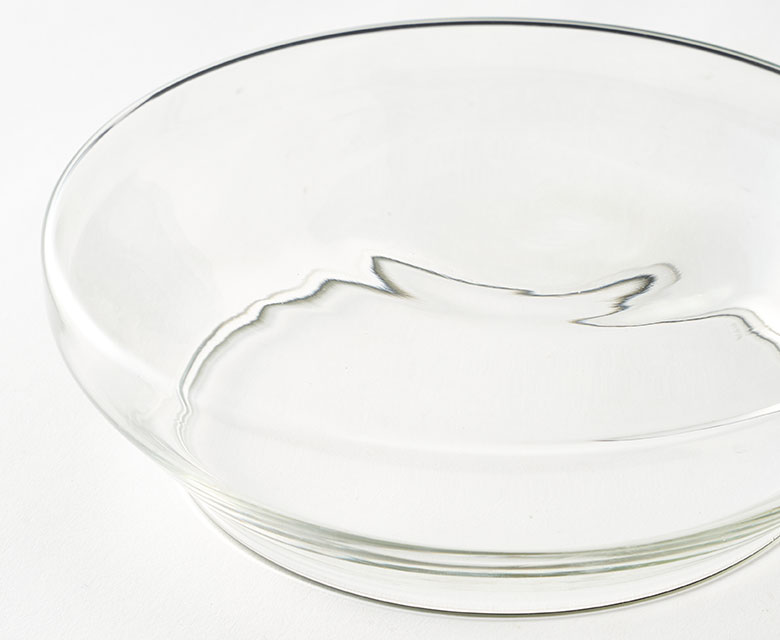 ガラスの小物入れ