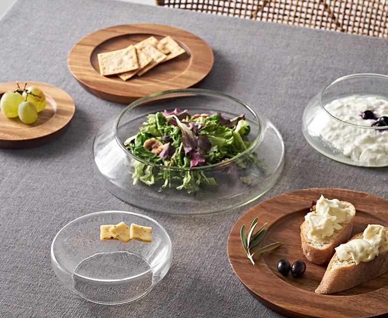 おつまみを載せる大皿としても