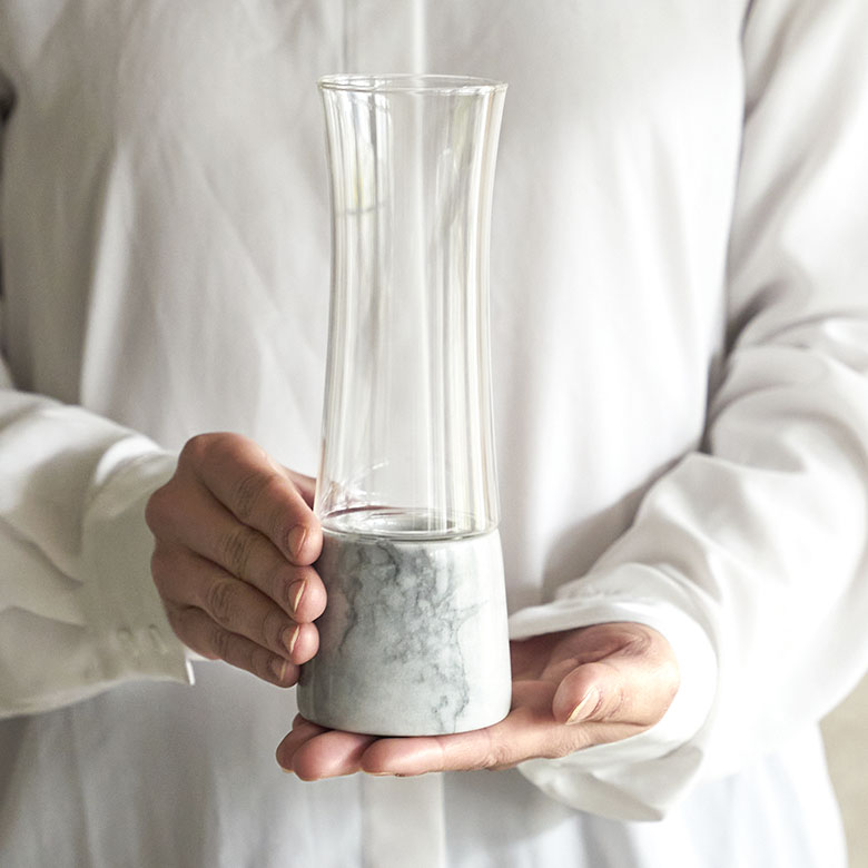 使いやすいサイズの花瓶