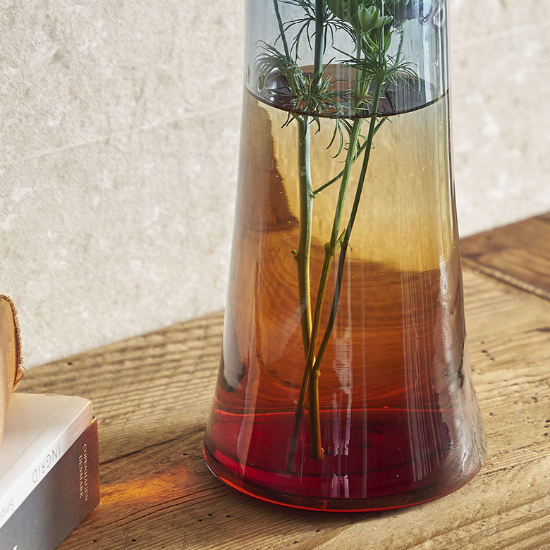 ガラスのフラワーベース