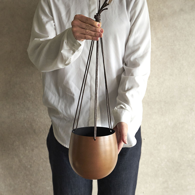 使いやすいサイズのハンギングポット