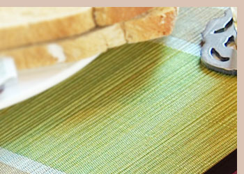 シンプルなデザインですので食器などを引き立ててtいつもの食卓をより楽しくしてくれます。