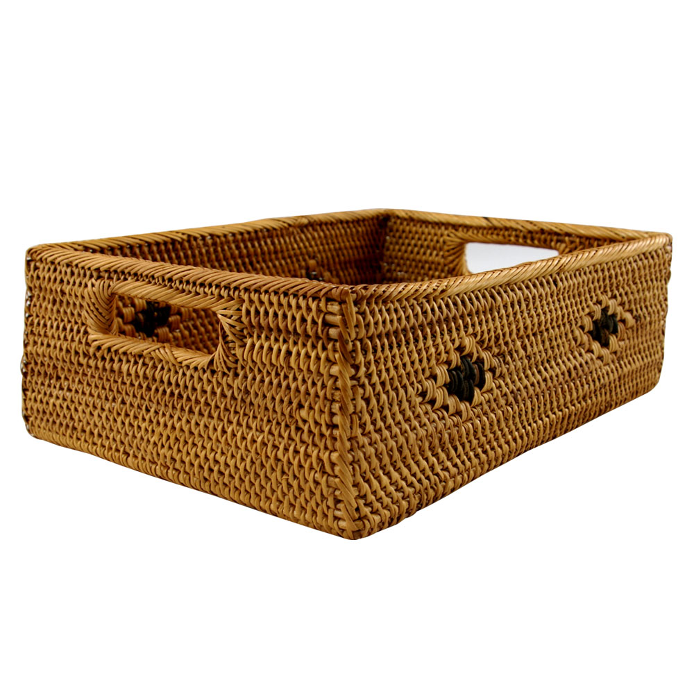 バリの職人が作ったアタのバスケット