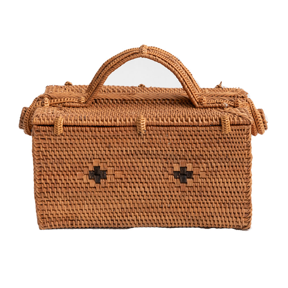 バリの職人が作ったアタのカゴバッグ