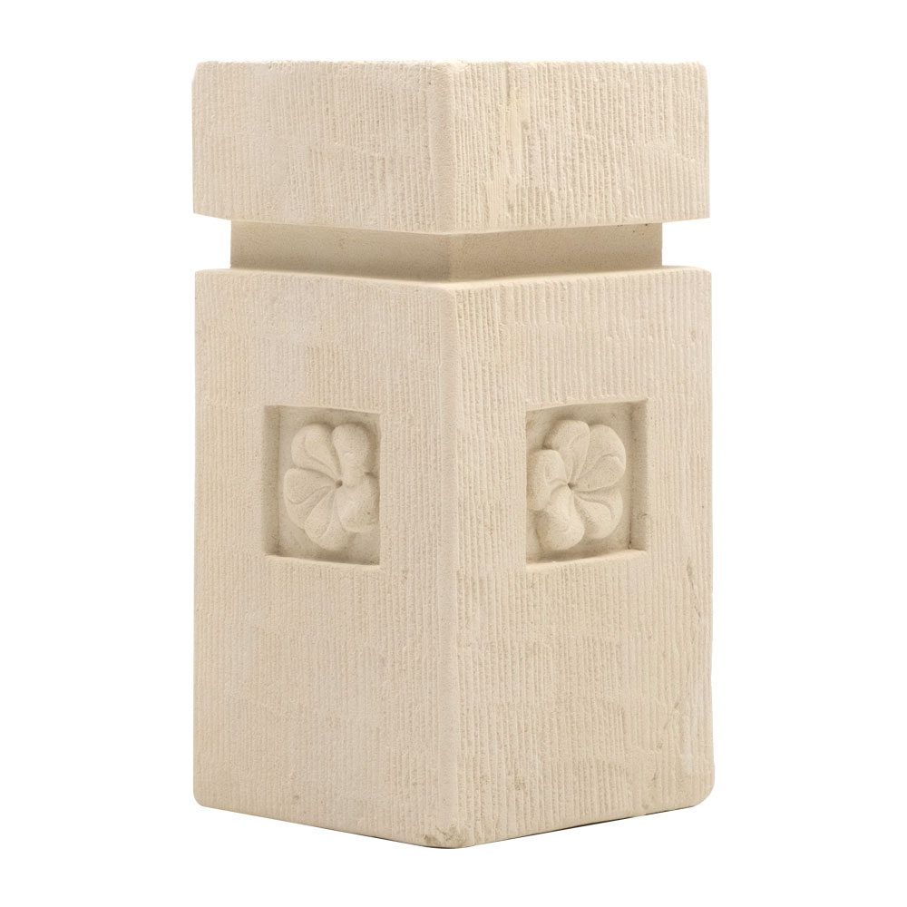 重厚感のあるアジアン石柱