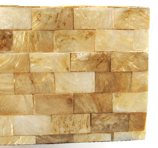 パールシェルでできたティッシュケースカバー