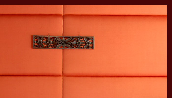 ハンドメイドのぬくもり感じる、アジアンレリーフは壁に掛けるだけではなく、