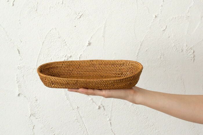 アタで編まれた楕円形の アジアン トレイバスケット ワイドタイプ