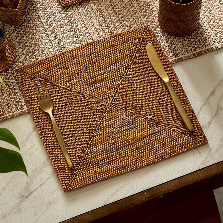アタで編まれた四角い アジアン ランチョンマット[スタンダード