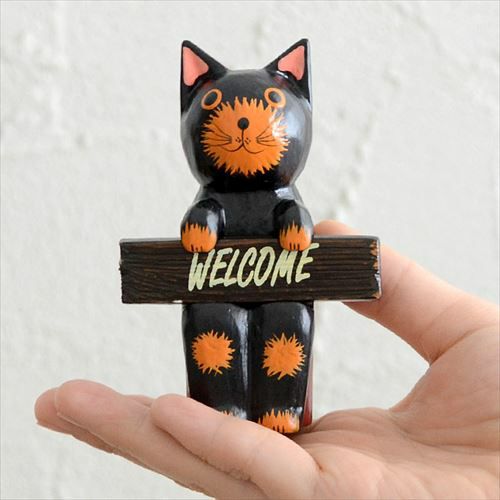 ウェルカムボードを持った可愛いバリネコの アジアン オブジェ[9246