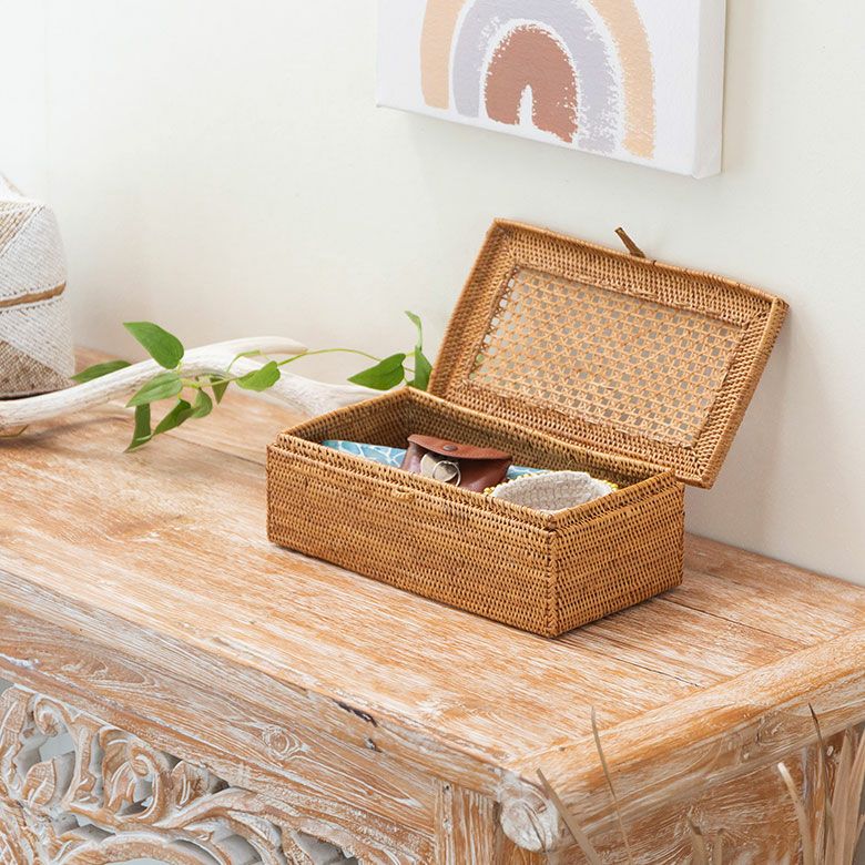 000000000801-03.jpg?size=l&w=