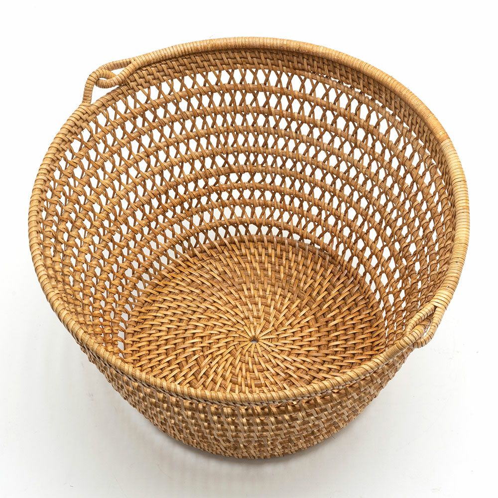 ラタンで編まれたバケツ型バスケット[10923]【バリ 雑貨 アジア雑貨