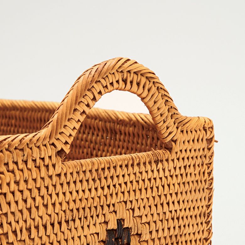 アタで編まれたハンドル付きバスケット 小物入れ 収納バスケット 籠