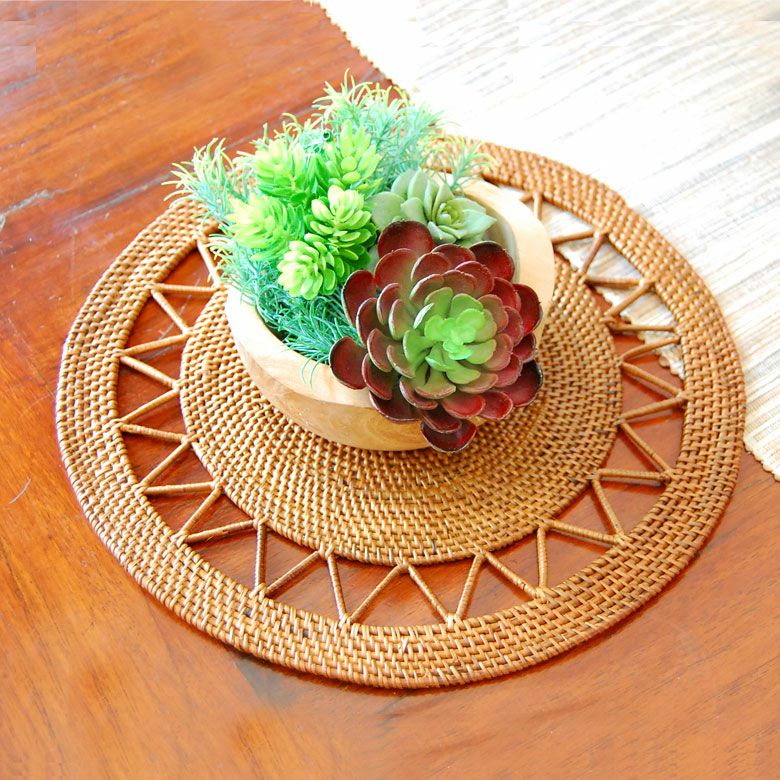 アタで編まれた円形ラティスデザインのランチョンマット[11596]...