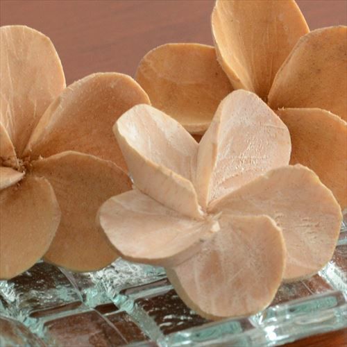 プルメリアの花びらをモチーフにした木製アロマフラワー[Cタイプ