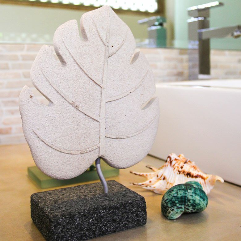 モンステラをモチーフにしたスタンドストーンオブジェ 石のオブジェ