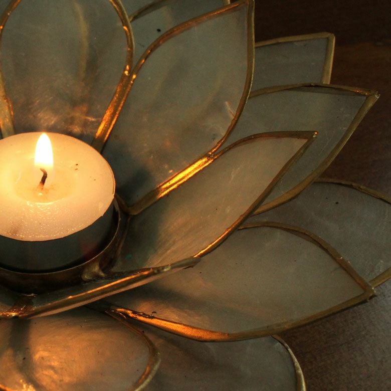 カピスシェルでできた蓮の花のようなキャンドルホルダーMサイズ 3色