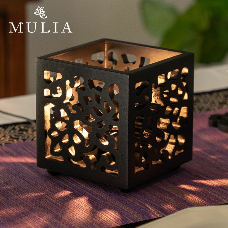 ロータスモチーフのアートパネルランプ MULIA