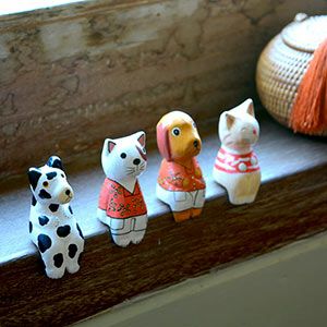 お座りした犬の 木彫りオブジェ(12872)【アジアン雑貨のアジア工房本店