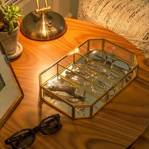 仕切り付き真鍮ガラスジュエリーボックス、ディスプレイ用にも映える