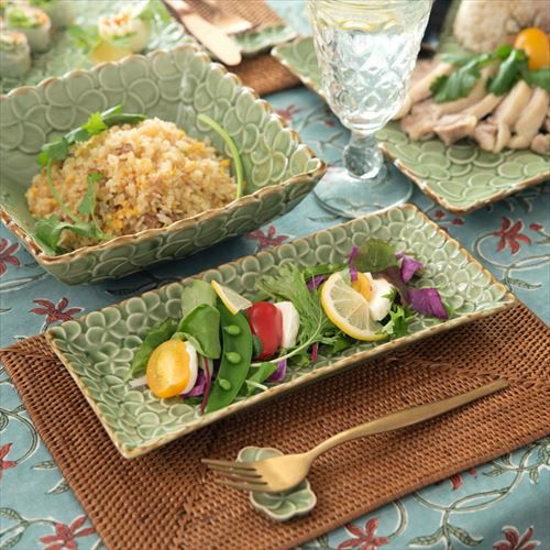 長角皿 プルメリアモチーフ Mサイズ 25.7cm×12.1cm ホワイト グリーン