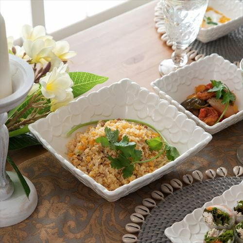 深角皿 プルメリアモチーフ Lサイズ 21cm角 ホワイト グリーン 陶器製