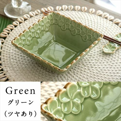 深角皿 プルメリアモチーフ Mサイズ 14.5cm角 ホワイト 陶器製 [pl7