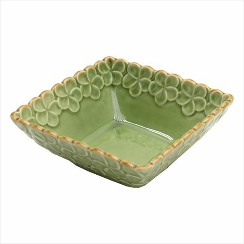 深角皿 プルメリアモチーフ Mサイズ 14.5cm角 ホワイト 陶器製 [pl7