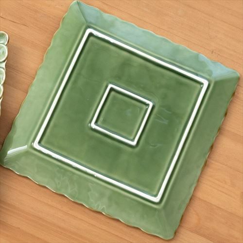 スクエアプレート プルメリアモチーフ Lサイズ 25cm角 ホワイト 陶器製