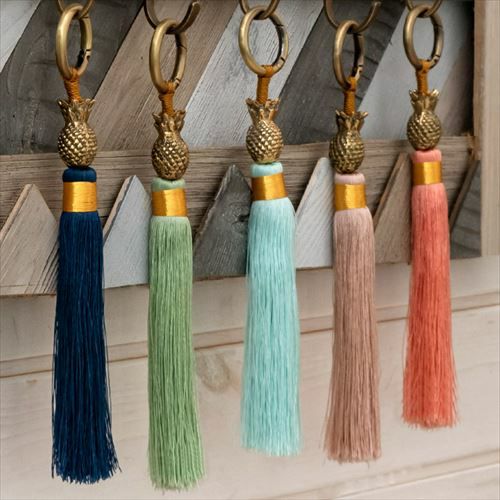 メール便対応】タッセル キーホルダー パイナップルモチーフ 全長約