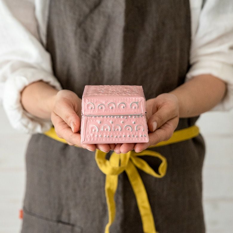 小物入れ 蓋付き 正方形 Sサイズ ソカシ アルミ製 型押し