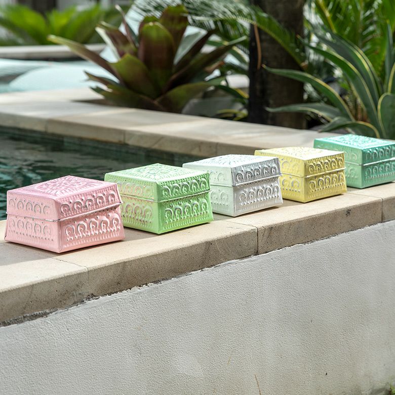 小物入れ 蓋付き 正方形 Mサイズ ソカシ アルミ製 型押し