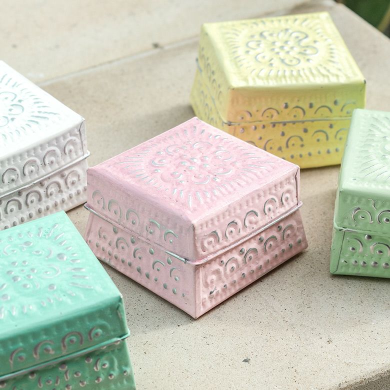 小物入れ 蓋付き 正方形 Mサイズ ソカシ アルミ製 型押し