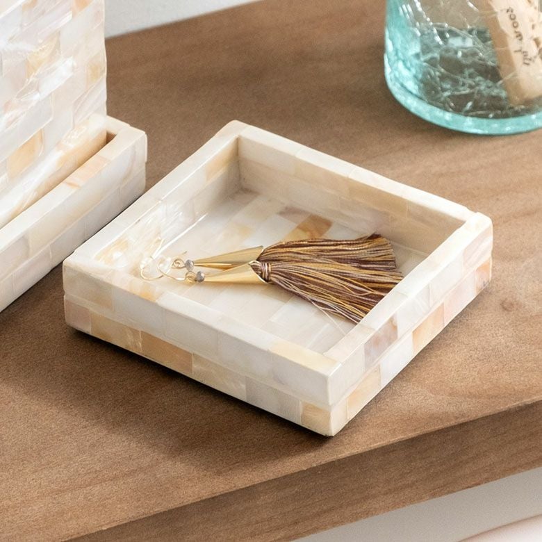 000000003707-01.jpg?size=l&w=